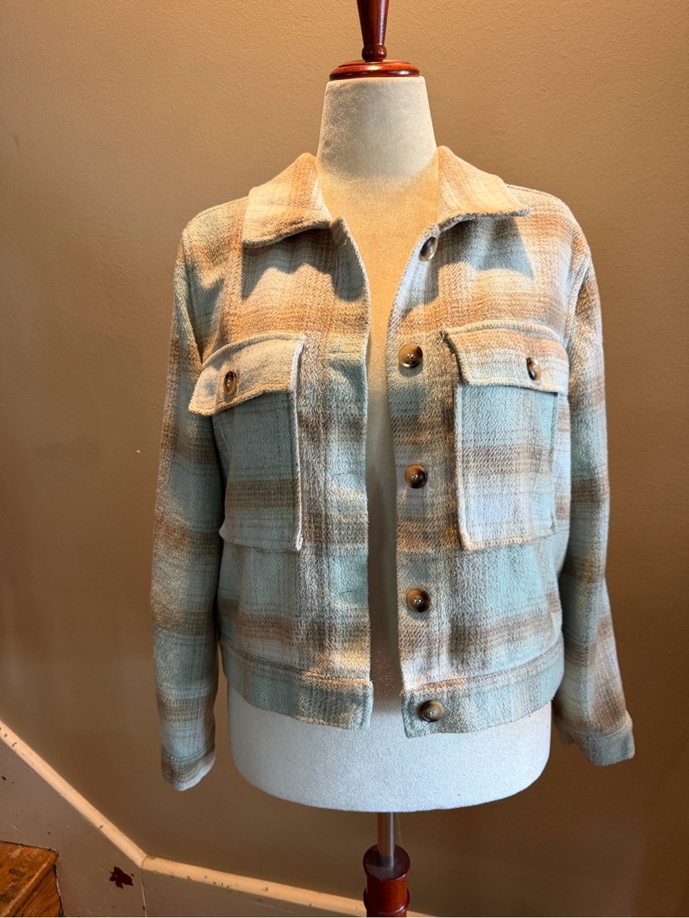 Umgee Cabin Core Fall Chic Shacket Cropped Plaid Jacket Fuzzy Flannel medium